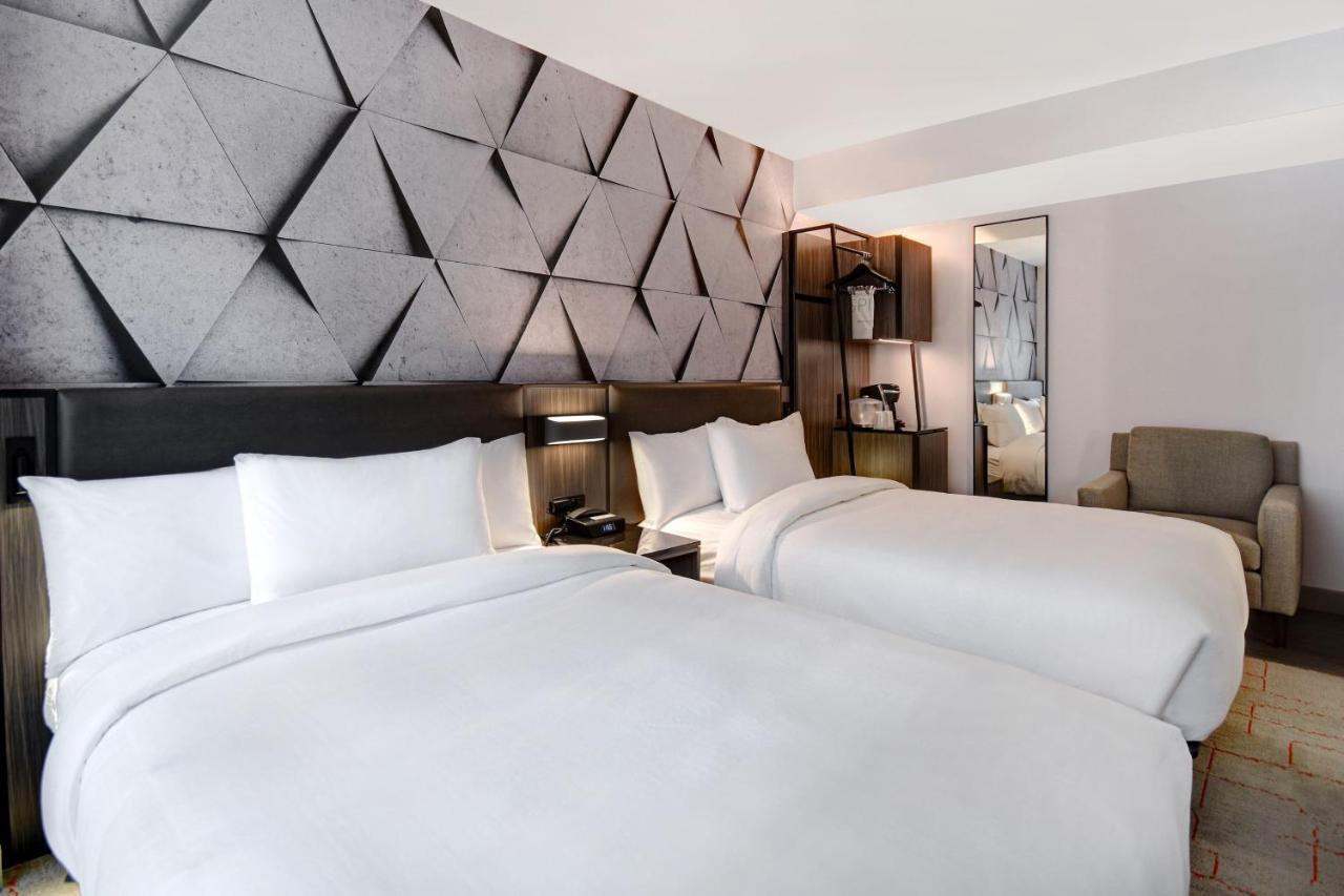 Springhill Suites By Marriott New York Midtown Manhattan/Park Ave Екстериор снимка