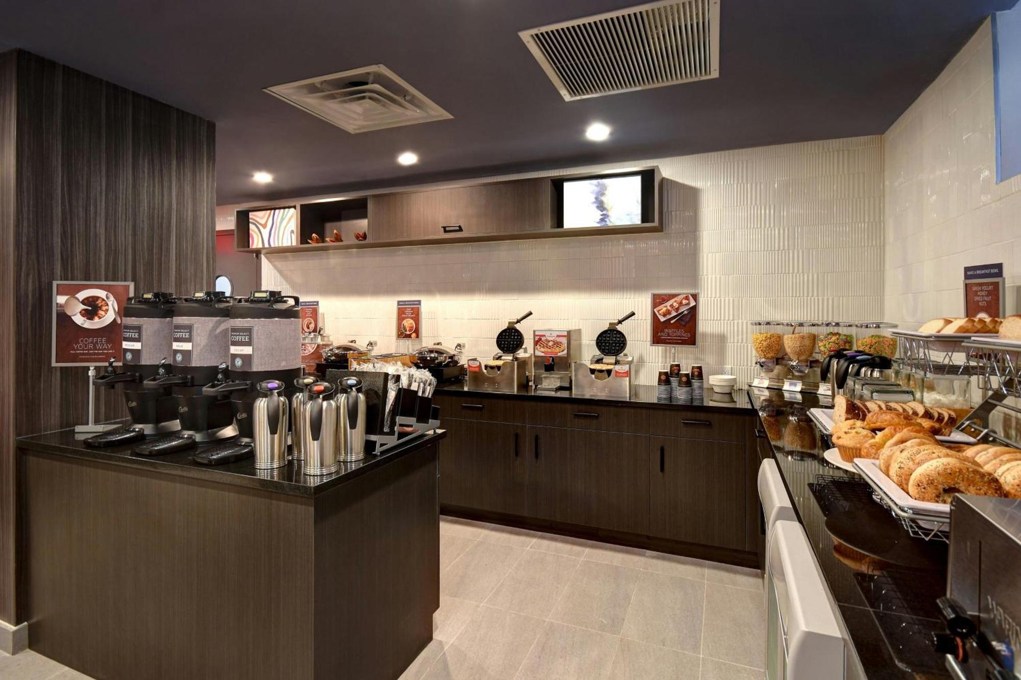 Springhill Suites By Marriott New York Midtown Manhattan/Park Ave Екстериор снимка